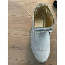 Load image into Gallery viewer, Prada Beige Espadrille Sneaker