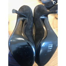 Load image into Gallery viewer, Guiseppe Zanotti Black Suede with Gold Foil Lining Pump