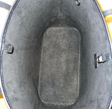 Load image into Gallery viewer, Louis Vuitton Neverfull MM - EPI