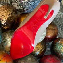Load image into Gallery viewer, Christian Louboutin Napa