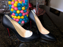 Load image into Gallery viewer, Christian Louboutin Black Eloise
