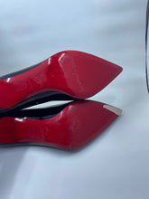 Load image into Gallery viewer, Christian Louboutin Decollete