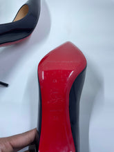 Load image into Gallery viewer, Christian Louboutin Decollete