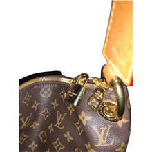 Load image into Gallery viewer, Louis Vuitton Berri PM
