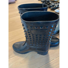Load image into Gallery viewer, Valentino Rockstud Short Rain Boots
