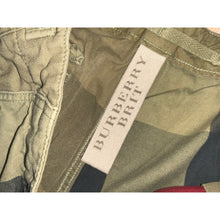 Load image into Gallery viewer, Burberry Green Shorts
