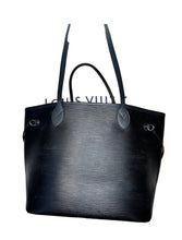 Load image into Gallery viewer, Louis Vuitton Neverfull MM - EPI
