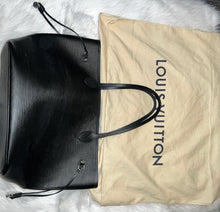Load image into Gallery viewer, Louis Vuitton Neverfull MM - EPI
