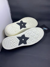 Load image into Gallery viewer, Christian Dior Walk’n’Dior Sneaker
