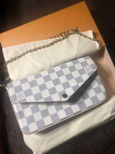 Load image into Gallery viewer, Louis Vuitton Felicie Pochette
