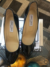 Load image into Gallery viewer, Jimmy Choo Black Patent Pump
