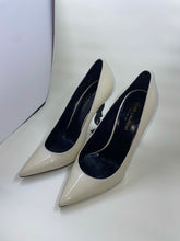 Load image into Gallery viewer, Saint Laurent Opyum Pumps
