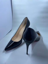 Load image into Gallery viewer, Christian Louboutin Decollete
