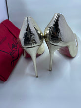 Load image into Gallery viewer, Christian Louboutin Pigalle Follies 100 Cocco Metallo
