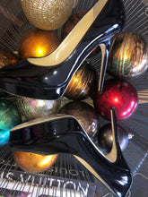 Load image into Gallery viewer, Jimmy Choo Black Patent Pump
