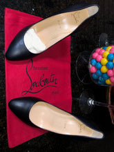 Load image into Gallery viewer, Christian Louboutin Black Eloise
