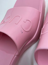 Load image into Gallery viewer, Gucci Rubber Logo Platform Slide Sandal in Pink
